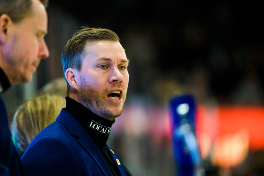 Skellefteås assisterande Andreas Falk