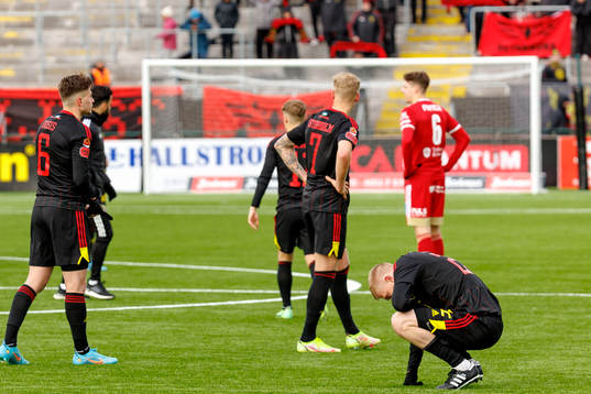 Östersunds Simon Kroon deppar