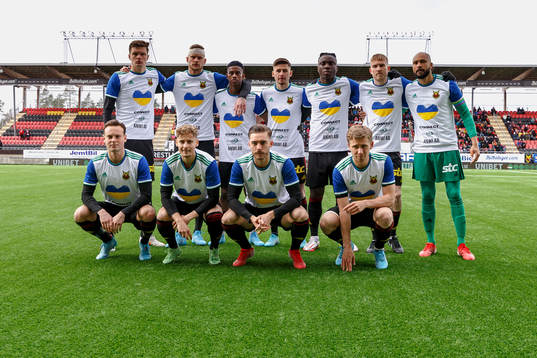 Övre raden, Östersunds Myroslav Mazur, Kevin Jablinski,