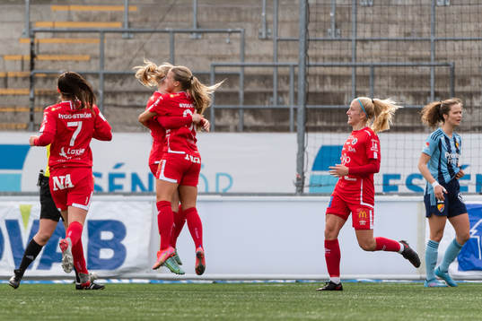 Örebros Anna Rantanen jublar