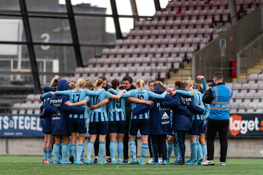 Djurgårdens spelare och ledare samlade