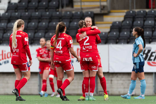 Örebros spelare jublar