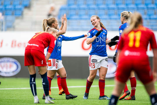 Agnete Kristine Nielsen of Vålerenga celebrates the 2-0
