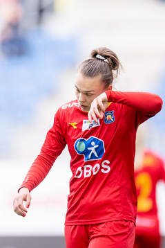 Synne Masdal of Røa looks dejected