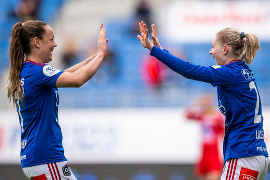 Agnete Kristine Nielsen and Runa Lillegård of Vålerenga