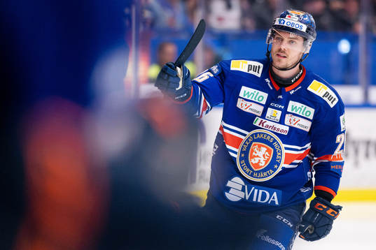 Växjös Joel Kellman jublar
