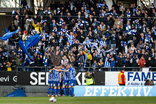 IFK Göteborgs spelare jublar