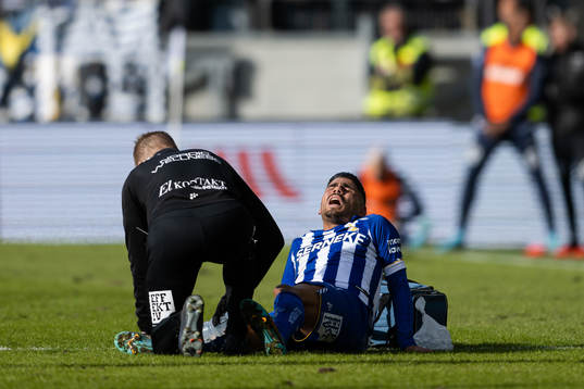 IFK Göteborgs Hosam Aiesh har ont