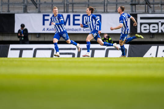 IFK Göteborgs Oscar Wendt och Carl Johansson jublar med