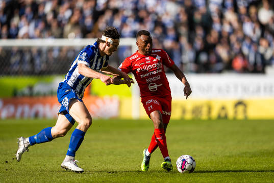 IFK Göteborgs Gustav Svensson och Värnamos Abdussalam