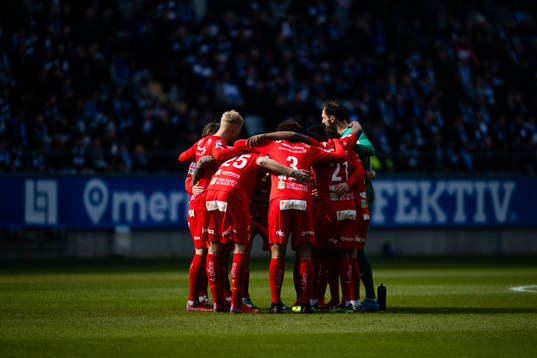 Värnamos spelare samlas