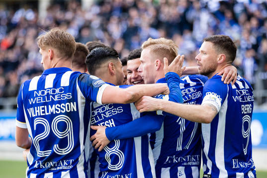 IFK Göteborgs Marcus Berg jublar med lagkamrater
