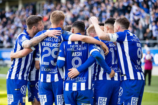IFK Göteborgs Marcus Berg jublar med lagkamrater