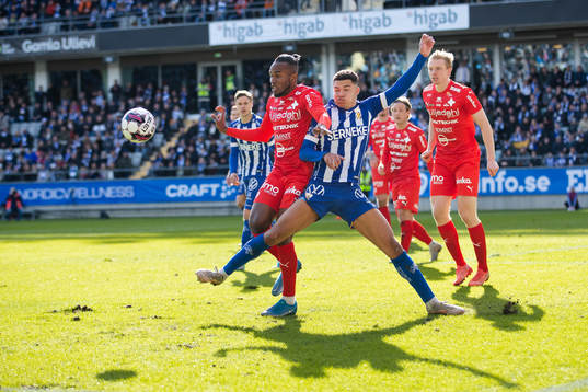 Värnamos Christian Moses och IFK Göteborgs Alexander