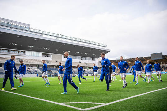 Sundsvalls spelare värmer upp