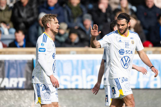 Sundsvalls Pontus Engblom jublar