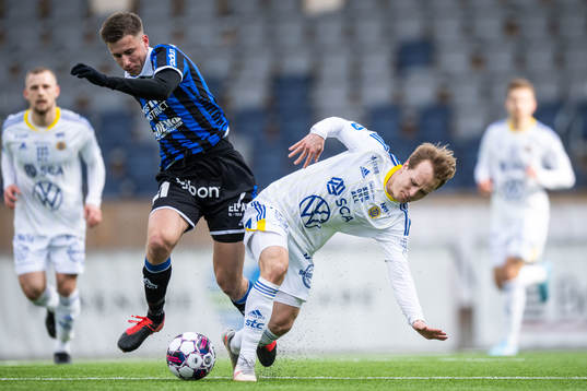 Sirius Filip Olsson och Sundsvalls Saku Ylätupa