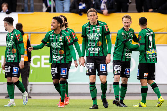 Varbergs spelare jublar