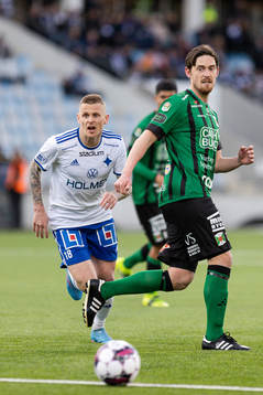 IFK Norrköpings Ari Freyr Skúlason och Varbergs Robin