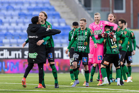 Varbergs spelare jublar
