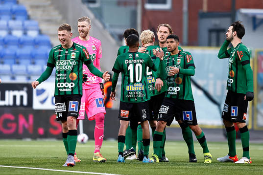 Varbergs spelare jublar