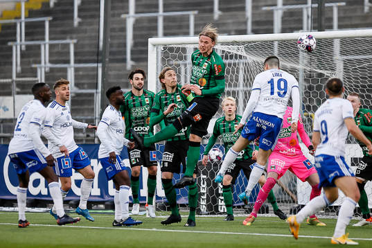 Spel framför Varbergs mål