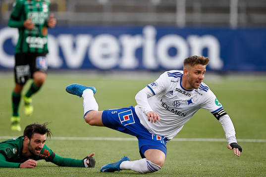 IFK Norrköpings Christoffer Nyman fälls