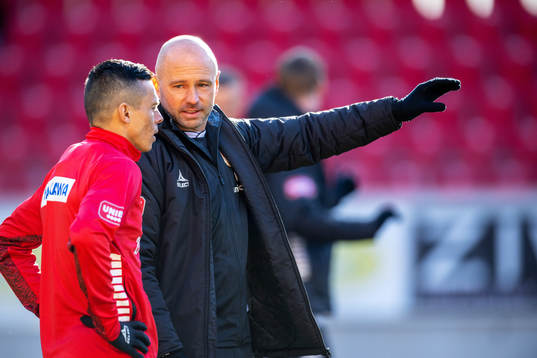 Kalmars assisterande tränare Stefan Larsson och Romario