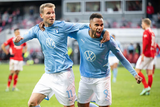 Malmö FFs Ola Toivonen och Isaac Kiese Thelin jublar
