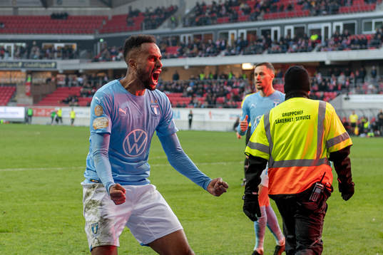 Malmö FFs Isaac Kiese Thelin jublar