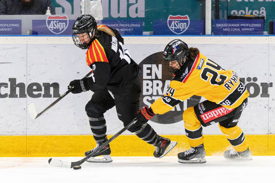 Brynäs Katerina Mrazova och Luleås Noemi Ryhner
