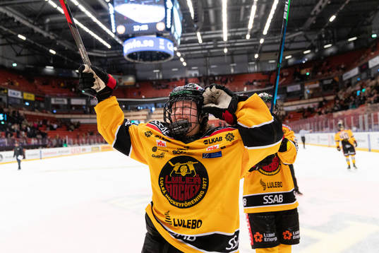 Luleås Viivi Vainikka jublar