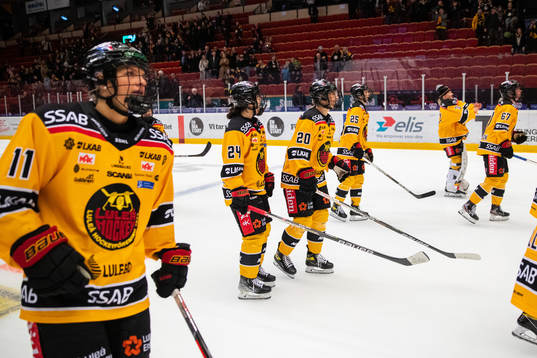 Luleås spelare jublar