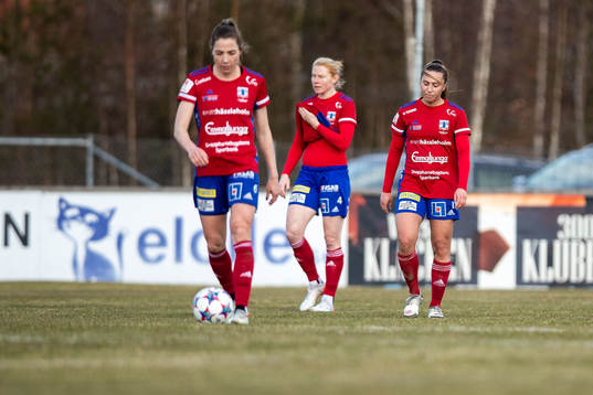 Vittsjös Clara Markstedt, Clare Polkinghorne och Sarah