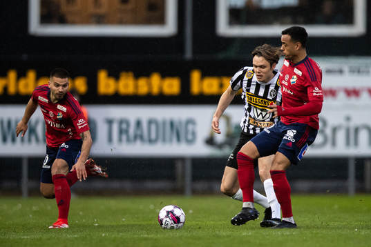 Östers Vladimir Rodic och Marc Rochester Sörensen mot