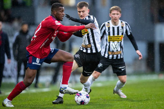 Östers Manasse Kusu och Landskronas Robin Dzabic
