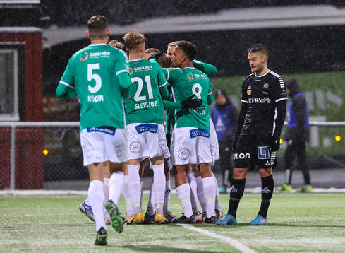 Brages spelare jublar
