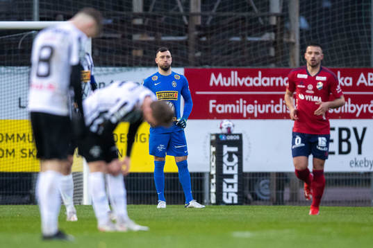 Landskronas målvakt Amr Kaddoura deppar