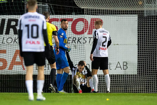 Landskronas målvakt Amr Kaddoura och Alexander Tkacz