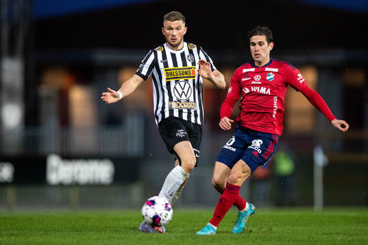Landskronas Erik Pärsson och Östers Ahmed Bonnah