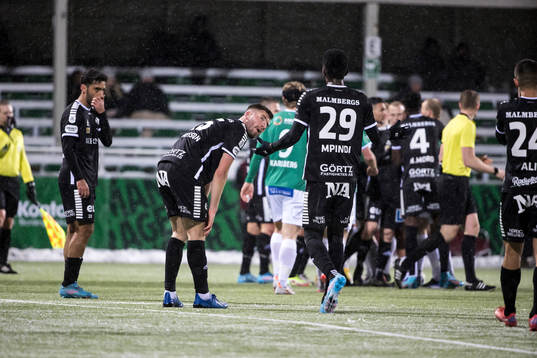 Örebro spelaran deppar