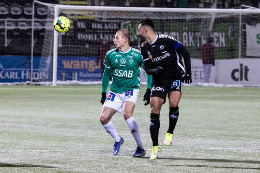 Brages Alexander Zetterström och Örebros Jiloan Hamad