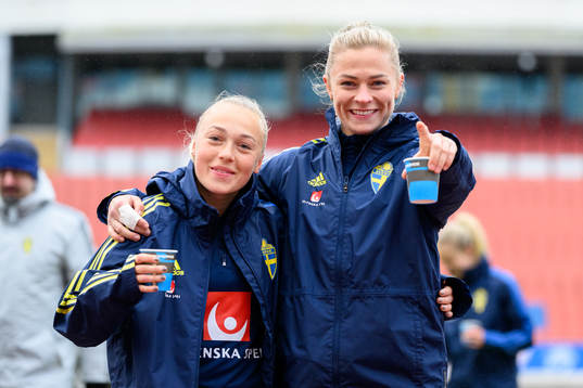Hanna Bennison and Fridolina Rolfö of the Swedish women's