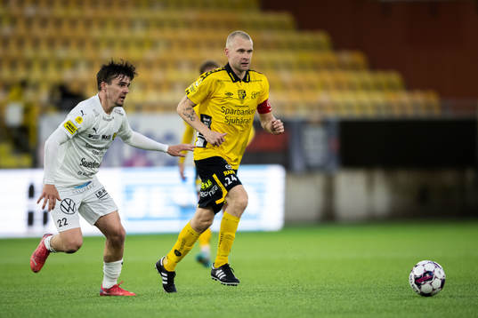 Mjällbys Jesper Gustavsson och Elfsborgs Johan Larsson