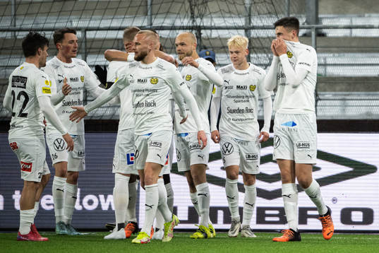 Mjällbys spelare jublar