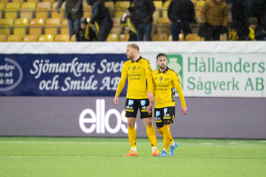 Elfsborgs Sveinn Gudjohnsen och Rasmus Alm deppar