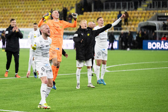 Mjällbys Adam Ståhl jublar