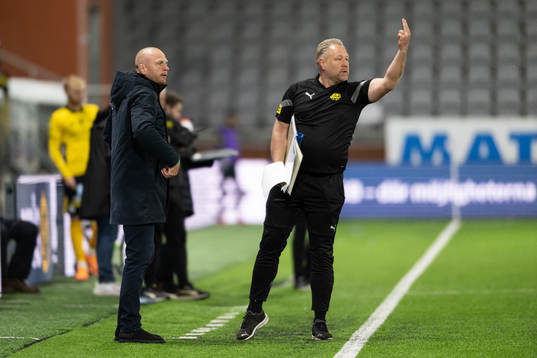 Mjällbys tränare Andreas Brännström och assisterande