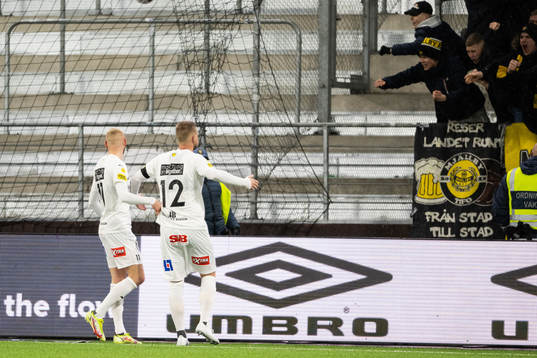 Mjällbys David Löfquist jublar