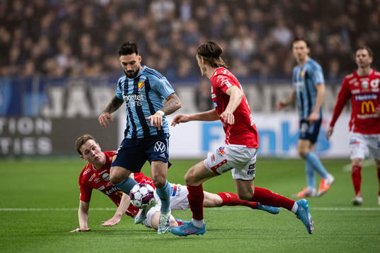 Djurgårdens Sead Haksabanovic och Degerfors Gustav Granath